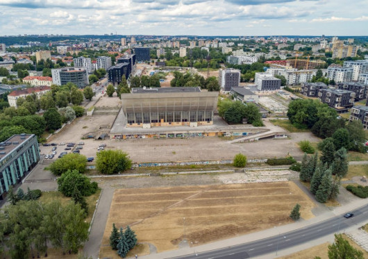 Sporto rūmų konservavimo darbai baigti, pastatas liks aptvertas