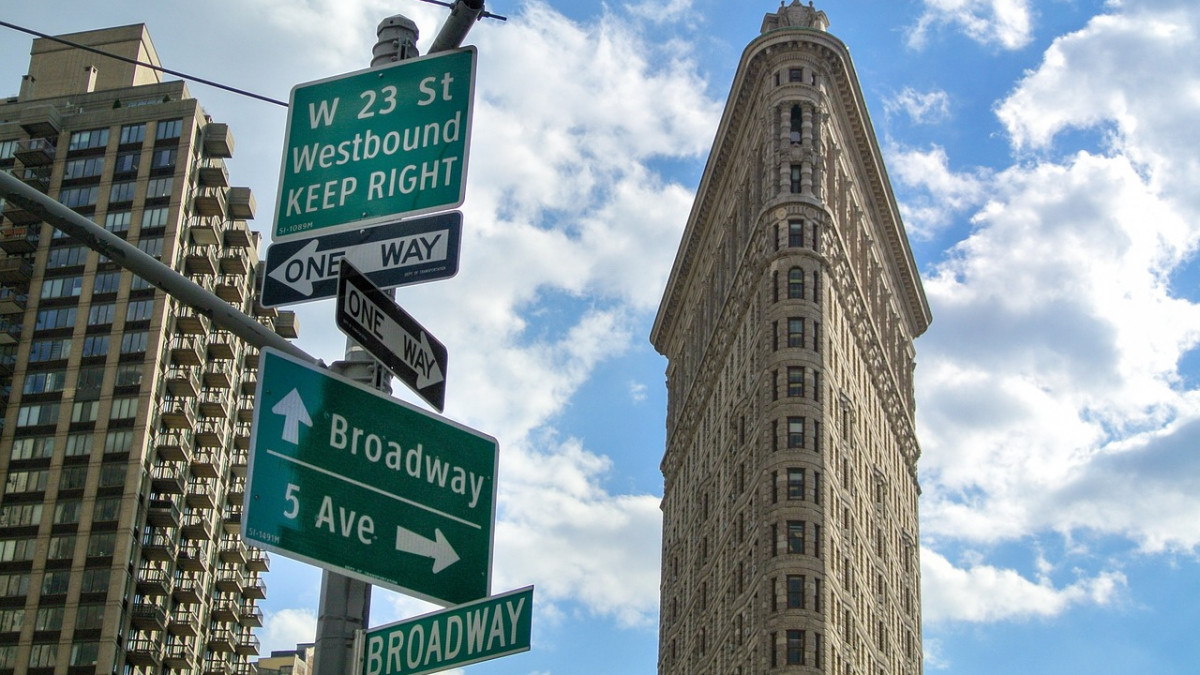 Aukcione parduotas garsusis Niujorko dangoraižis „Flatiron Building“ 1