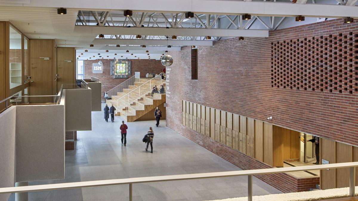 Vilniaus Centrinis paštas atgyja - įsikelia ISM. Pasižvalgykite! 13