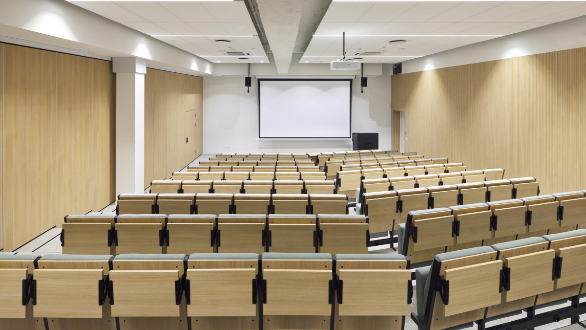 Vilniaus Centrinis paštas atgyja - įsikelia ISM. Pasižvalgykite! 11
