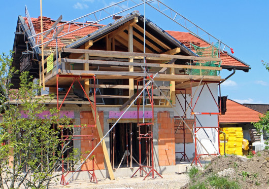 Ar reikalingas statybos leidimas rekonstruojant gyvenamąjį namą?