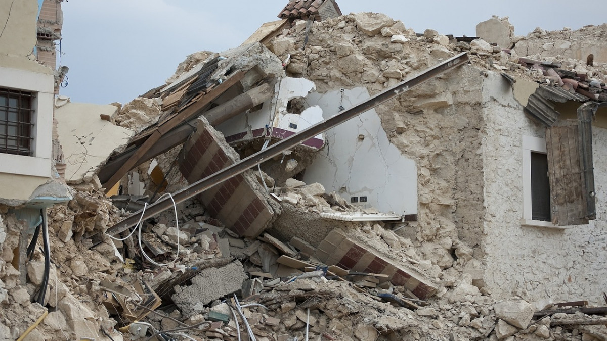 Turkijai po katastrofiškų žemės drebėjimų teks utilizuoti per 100 mln. tonų nuolaužų 1