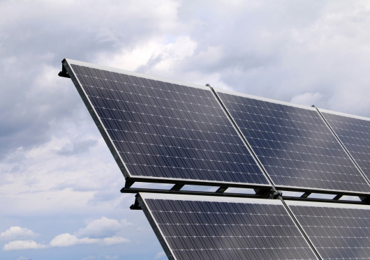 Saulė ir vėjas tapo pagrindiniais ES elektros energijos šaltiniais, bet Lietuva dar buksuoja