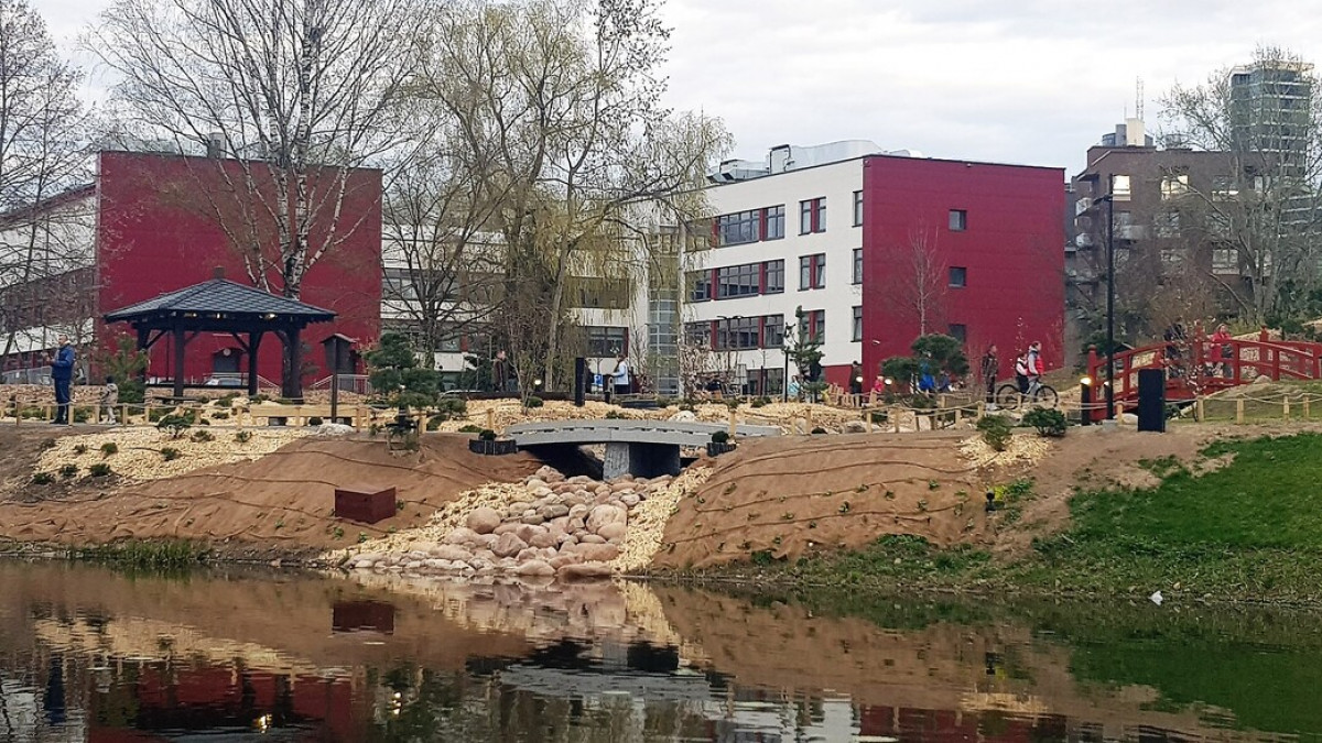 Penktadienio popietę vilniečiai suskubo į naująjį Japonišką sodą. Dalinamės lankytojų įspūdžiais 3