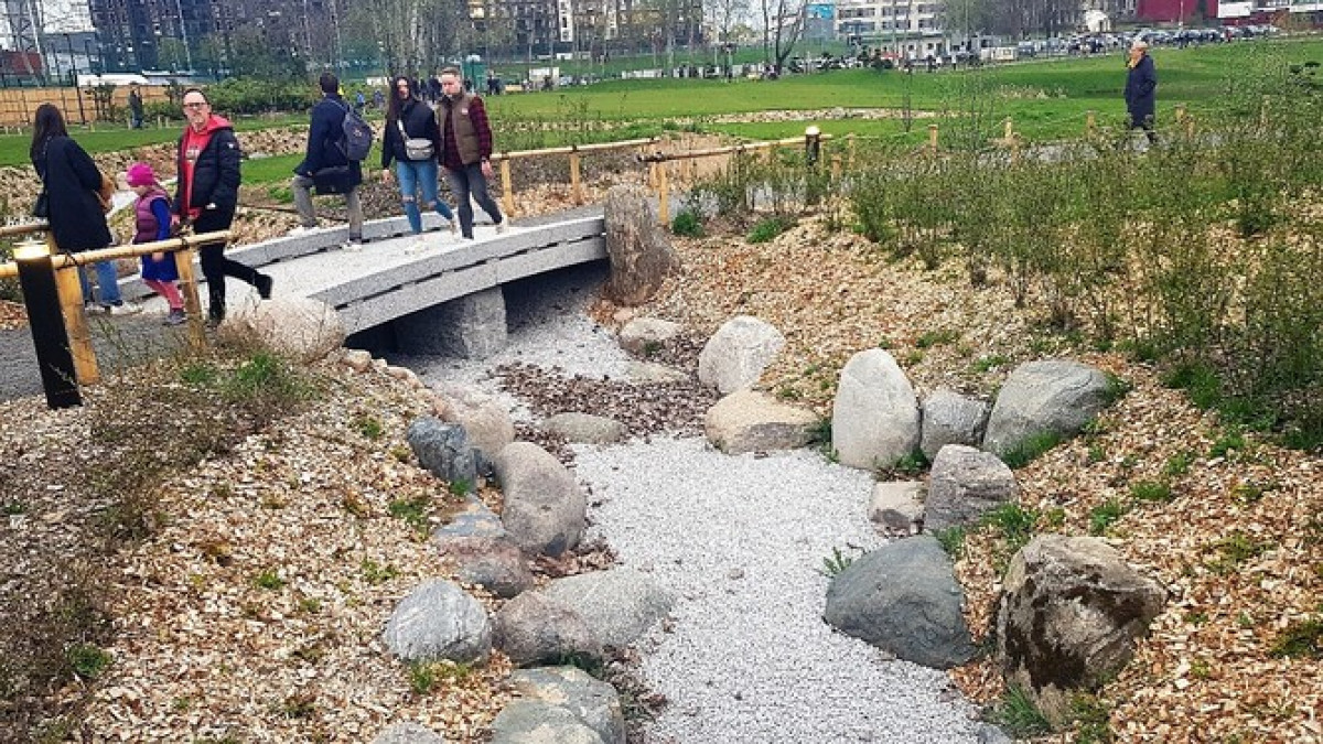 Penktadienio popietę vilniečiai suskubo į naująjį Japonišką sodą. Dalinamės lankytojų įspūdžiais 7