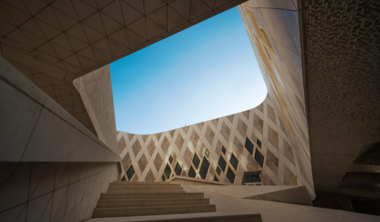 Tvarumas architektūroje – daugiaplanių sprendimų visuma