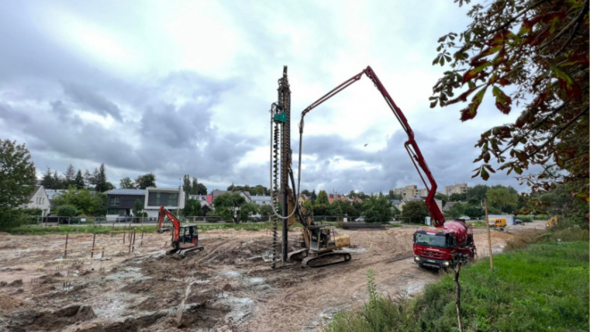 Teismas nusprendė stabdyti poilsio namų statybas Žvėryne 1
