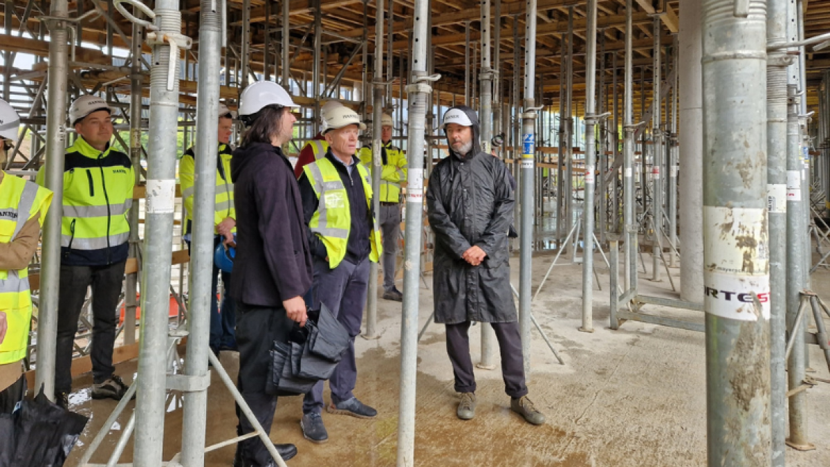 Verslo centro „Business Stadium Central“ architektai įvertino įsibėgėjančias statybas 1