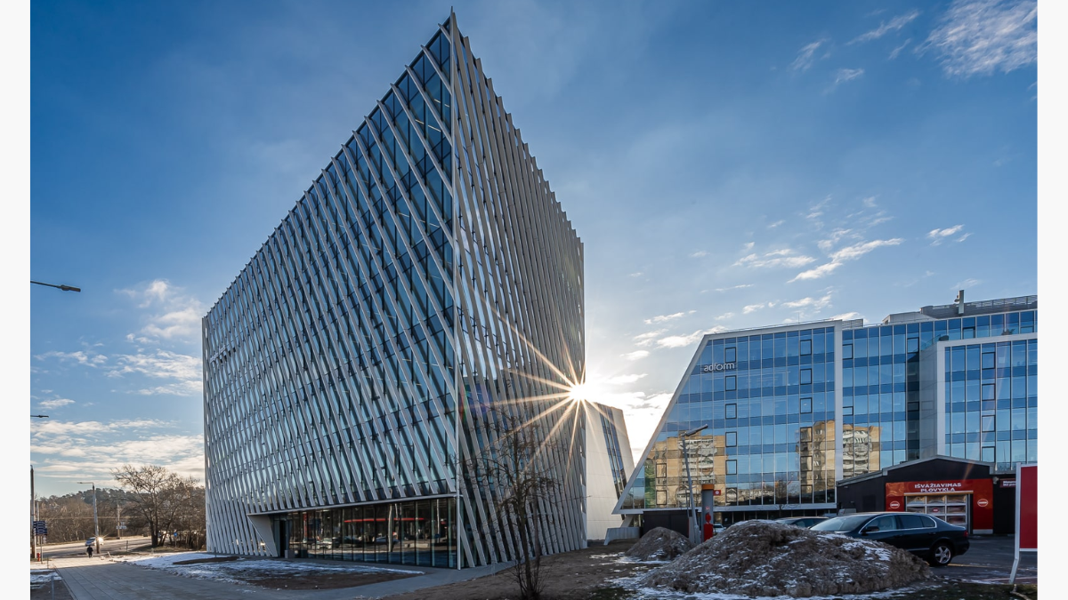 „YIT Lietuva“ užbaigė naujojo biurų pastato statybas sostinės Sporto gatvėje 1