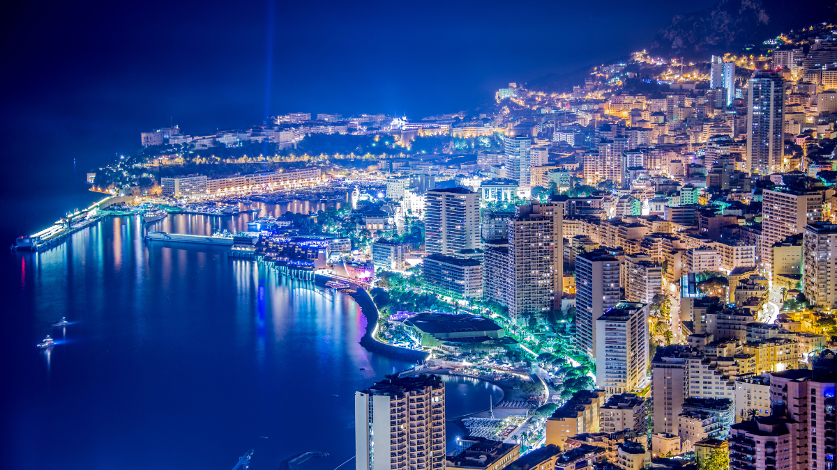 Monako NT burbulas: prabangos ir aukštų kainų oazė
