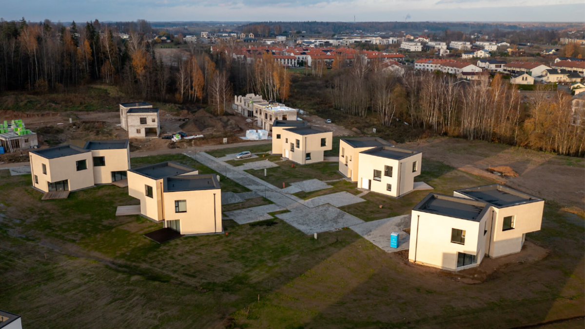 Sostinės pašonėje komfortiški namai su žadą atimančiais saulėlydžiais 3