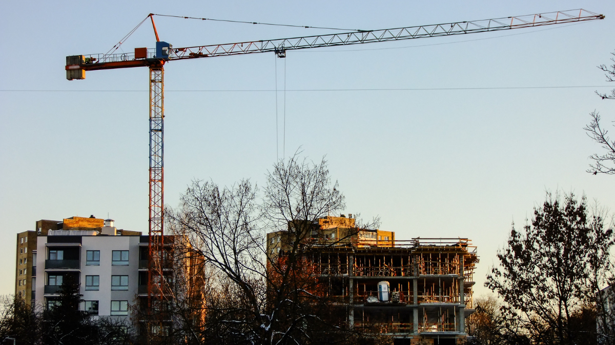 Statybos sektorius 2024 m. pradžioje: augimas lėtėja, tačiau išlieka optimistiškos nuotaikos