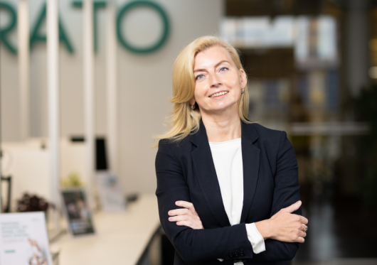Mažėjant infliacijai, ekspertai pastebi: palūkanų normos turėtų nukristi jau šiais metais