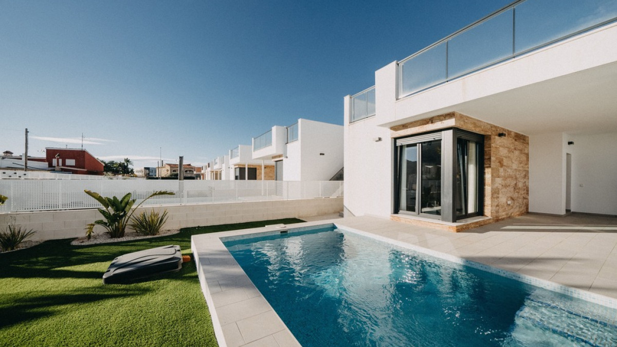 Nuo Palangos iki Tenerifės: lietuviai diversifikuoja savo NT portfelį 7