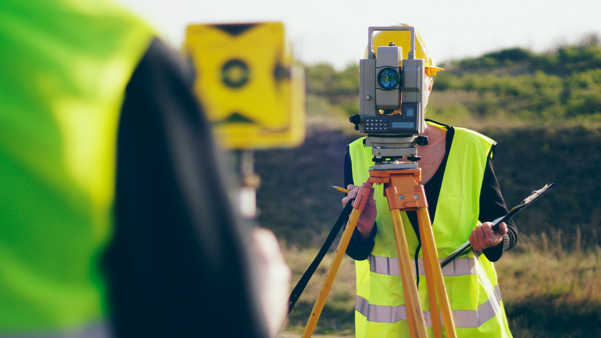 Kaip pasirinkti matininką: ką reikia žinoti apie matininkų paslaugas ir jų kontrolę