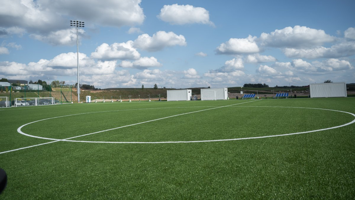 Vilniaus rajone - pirmasis futbolo stadionas