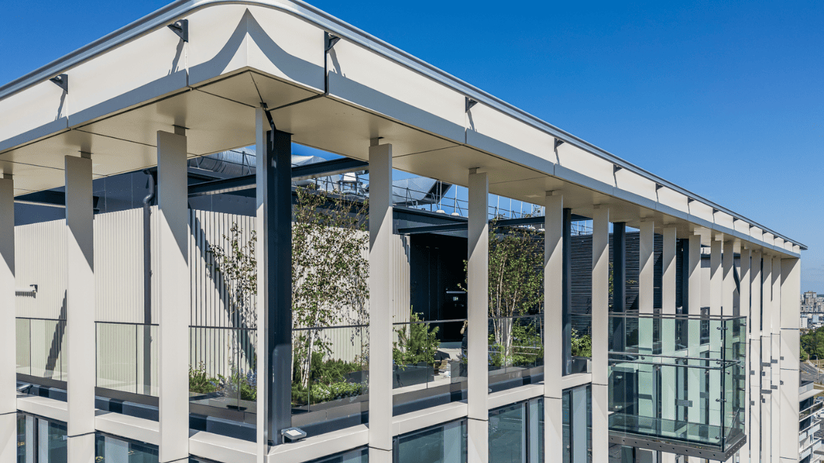 Sostinės Viršuliškių rajone duris atveria naujasis verslo centras „Sky Office“ 3