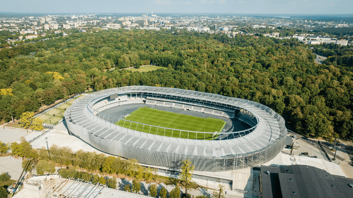Tilps ir futbolas, ir didieji koncertai: Dariaus ir Girėno stadione ruošiamasi kloti naują veją