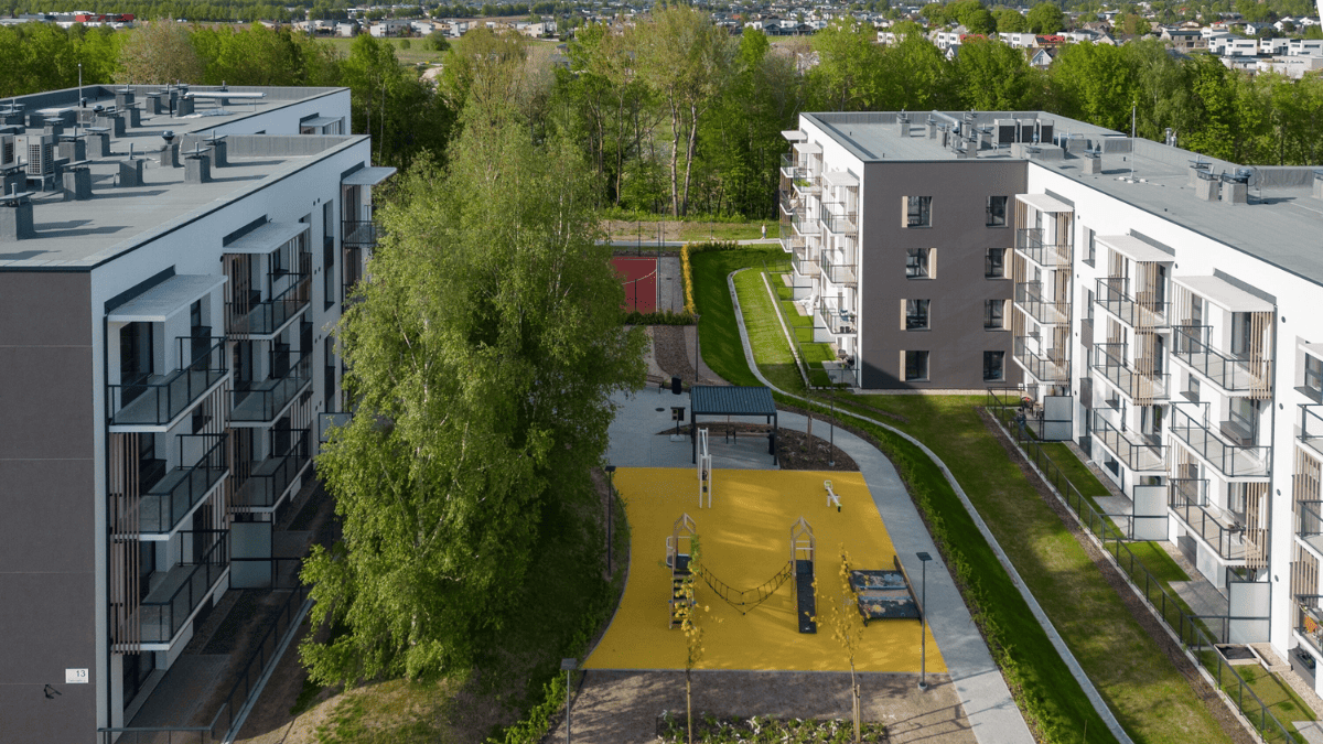 Vis daugiau jaunų Vilniaus šeimų renkasi Bajorus: pardavimai čia augo 136%