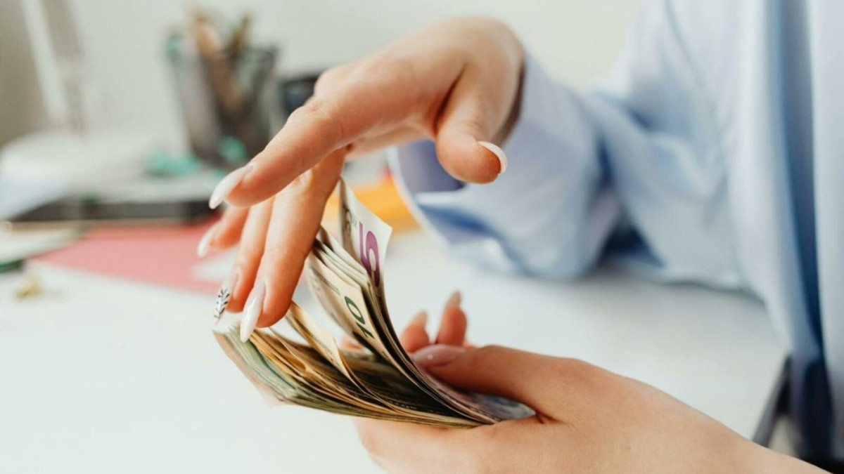 Jei staiga taptų milijonieriais, daugiau nei pusė Lietuvos gyventojų investuotų į NT 1