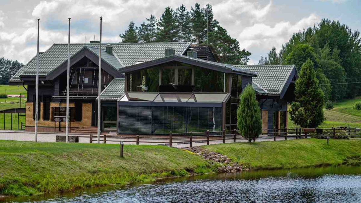Unikali investicija Aukštaitijoje: 3,9 ha teritorija su vila, upe ir pušynu 2
