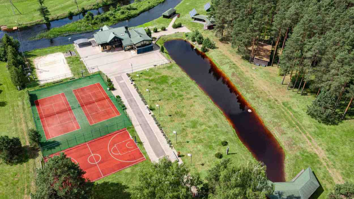 Unikali investicija Aukštaitijoje: 3,9 ha teritorija su vila, upe ir pušynu