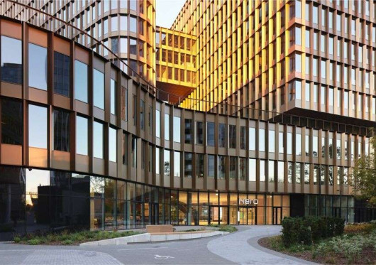 Verslo centras „Hero“ įvertintas prestižiniu BREEAM sertifikatu aukščiausioje, „Outstanding“ kategorijoje