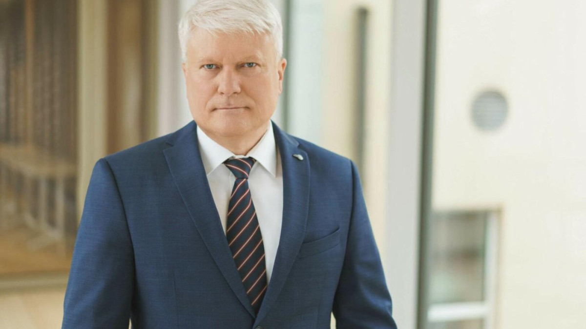 Specialistai perspėja: mirksinčios lemputės, įkaitę krovikliai ir svilėsių kvapas pranašauja nelaimę 1