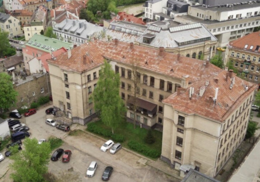 Paaiškėjo, kas įsigijo Vilniaus kolegijos pastatą sostinės centre