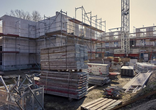 Daugiaaukščiai mediniai pastatai - nauja statybų tendencija Lietuvoje