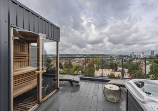 Architektų balkonai tampa vasaros svetainėmis, biurais, valgomaisiais  ‎‎