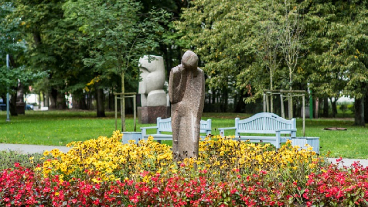 Pradės tvarkyti Klaipėdos Skulptūrų parką 1