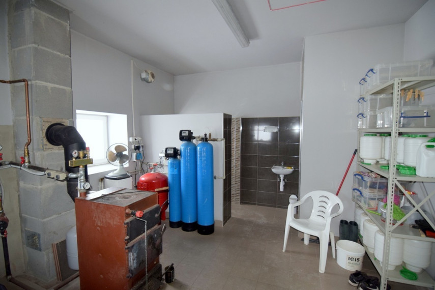 Parduodamos kitos paskirties patalpos Zviniškių k., Marijampolės sav., 781 m2 ploto 16