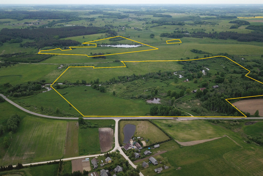 Parduodamas namas Pavirinčių, Pavirinčių k., Anykščių r. sav., 3216 m2 ploto, 2 aukštai 23