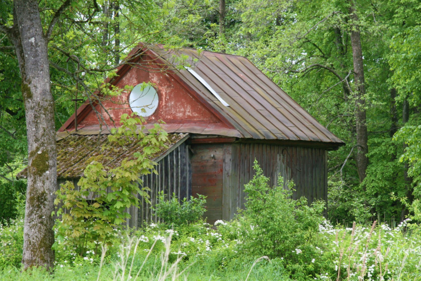 Parduodamas namas Pavirinčių, Pavirinčių k., Anykščių r. sav., 3216 m2 ploto, 2 aukštai 30