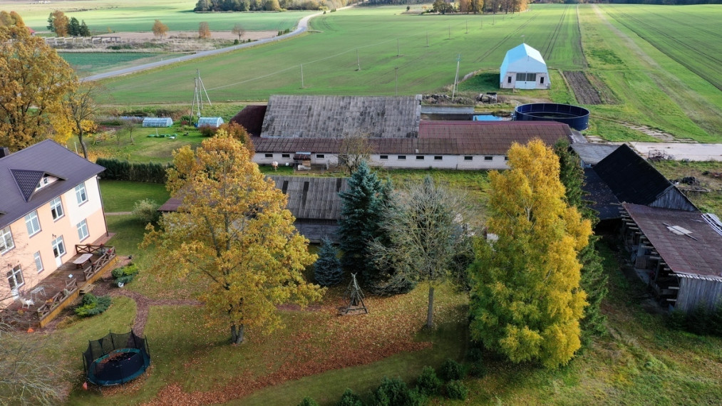 Parduodamas namas Felikso Važinskio g., Pievėnų k., Mažeikių r. sav., 345.82 m2 ploto, 2 aukštai 10