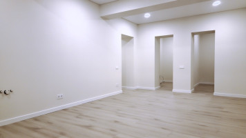 Parduodamos administracinės, gamybinės, kitos paskirties, sandėliavimo patalpos Didžioji g., Senamiestis, Vilniaus m., Vilniaus m. sav., 130 m2 ploto 1