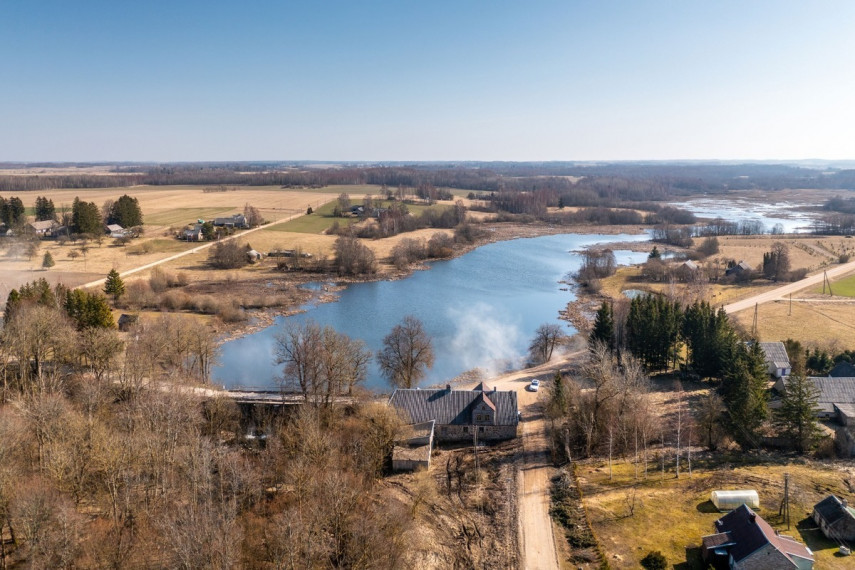 Parduodamas namas Malūno g., Lyksūdės k., Skuodo r. sav., 315 m2 ploto, 2 aukštai 6