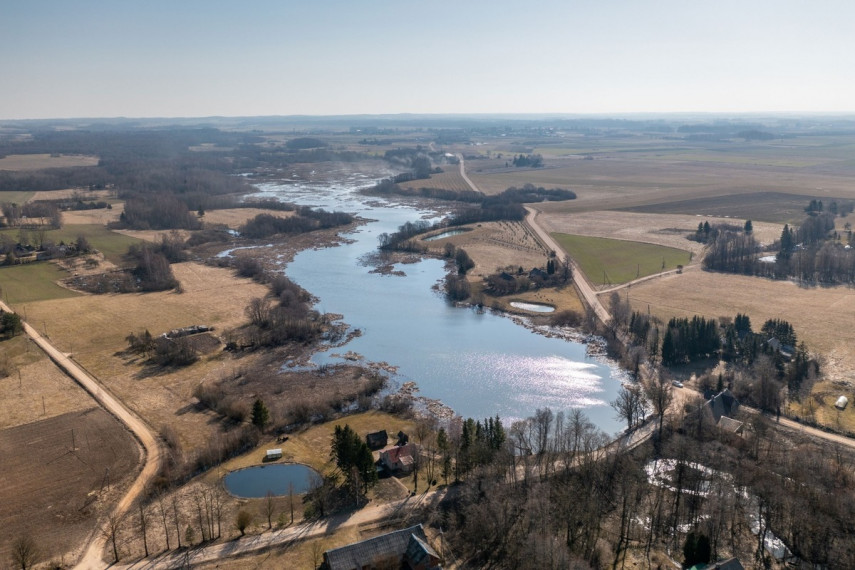 Parduodamas namas Malūno g., Lyksūdės k., Skuodo r. sav., 315 m2 ploto, 2 aukštai 11