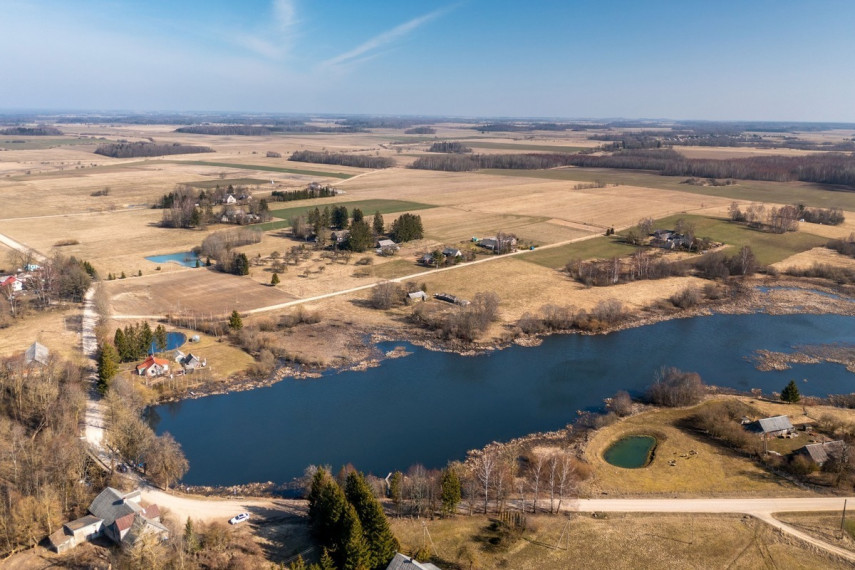 Parduodamas namas Malūno g., Lyksūdės k., Skuodo r. sav., 315 m2 ploto, 2 aukštai 12