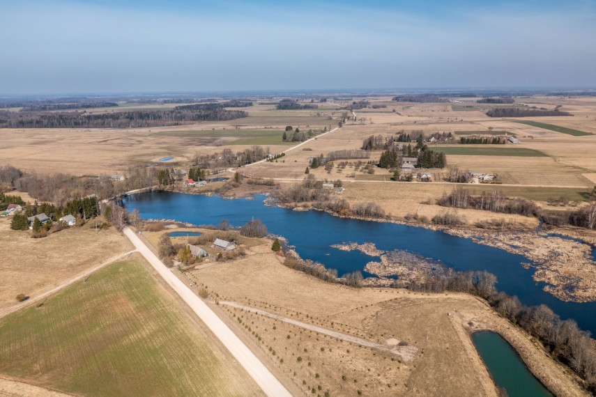 Parduodamas namas Malūno g., Lyksūdės k., Skuodo r. sav., 315 m2 ploto, 2 aukštai 15