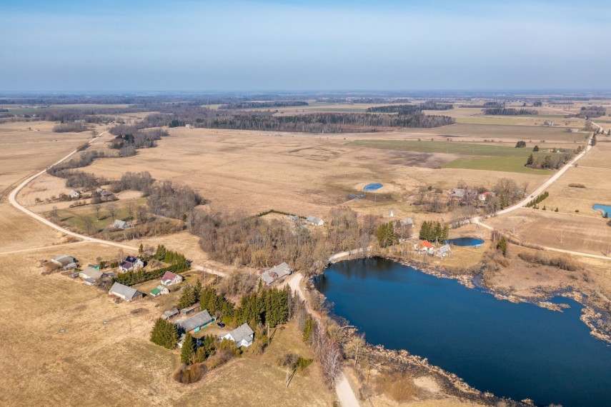 Parduodamas namas Malūno g., Lyksūdės k., Skuodo r. sav., 315 m2 ploto, 2 aukštai 16