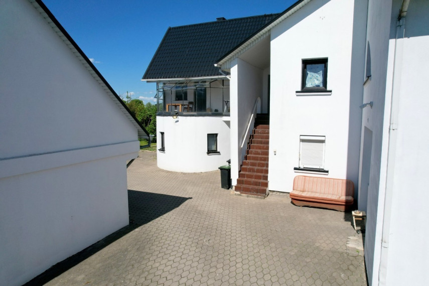 Parduodamas namas Respublikos g., Mažeikių m., Mažeikių r. sav., 246.09 m2 ploto, 2 aukštai 10