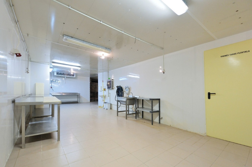 Parduodamos administracinės, gamybinės, kitos paskirties, maitinimo, sandėliavimo patalpos Kriaučiškių k., Kaišiadorių r. sav., 1000 m2 ploto 14