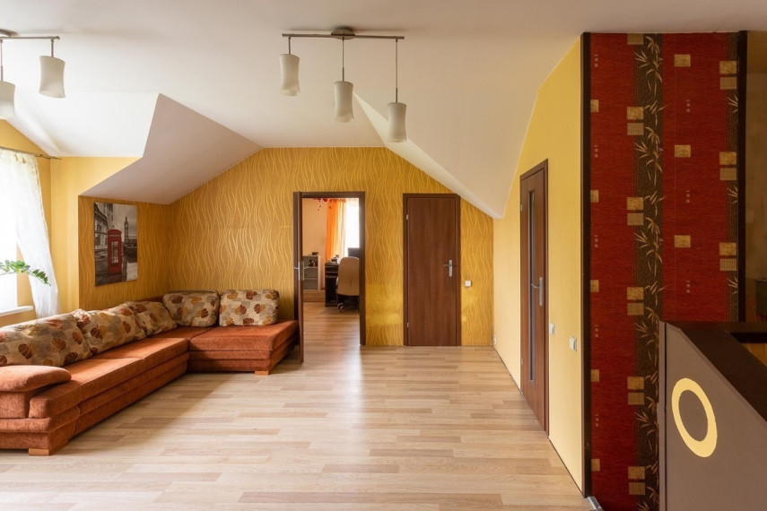 Parduodamas butas Šiltnamių g., Babtų k., Kauno r. sav., 110 m2 ploto, 5 kambariai 13