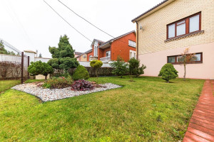 Parduodamas namas Jaunystės g., Vijolių k., Šiaulių r. sav., 339.8 m2 ploto, 2 aukštai 5