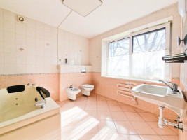 Parduodamas namas Bokšto g., Kluoniškių k., Kauno r. sav., 305 m2 ploto, 2 aukštai 15