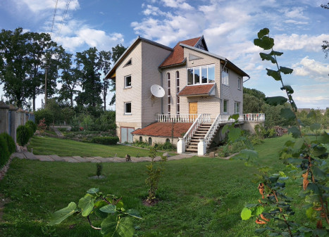 Parduodamas namas Intako g., Smalininkų k., Jurbarko r. sav., 298 m2 ploto, 2 aukštai Parduodamas namas Intako g., Smalininkų k., Jurbarko r. sav., 298 m2 ploto, 2 aukštai