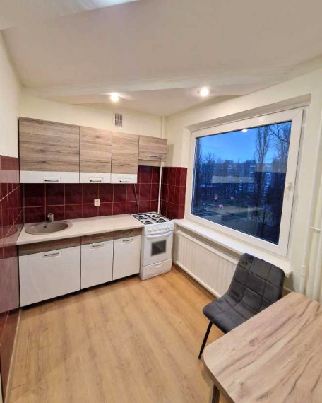 Parduodamas butas Statybininkų pr., Naujakiemis, Klaipėdos m., Klaipėdos m. sav., 33 m² ploto 1 kambarys 6