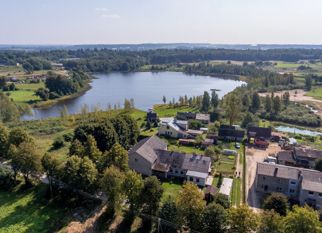 Parduodamas namas Ežero, Gudelių k., Vilniaus m. sav., 235 m2 ploto, 2 aukštai